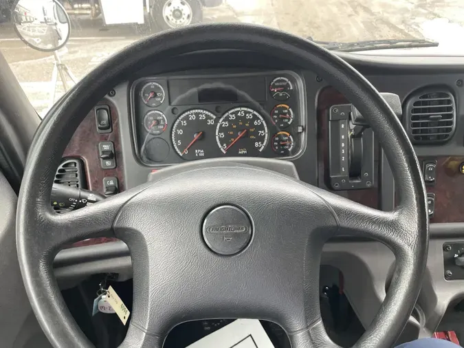 2019 Freightliner Business Class M2 106