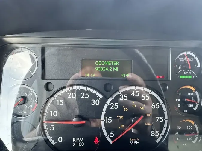 2019 FREIGHTLINER/MERCEDES M2 106