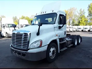 2018 FREIGHTLINER/MERCEDES CASCADIA 125