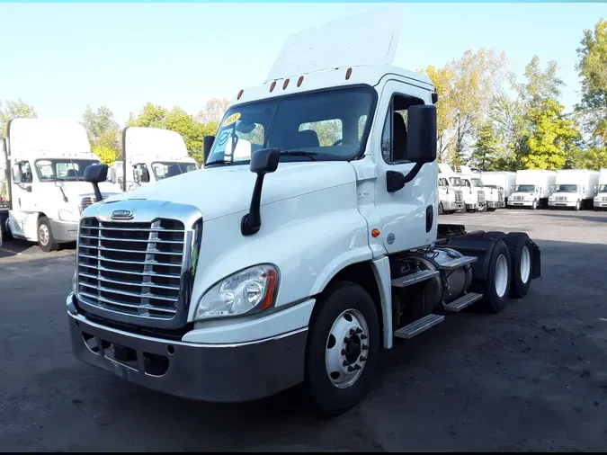 2018 FREIGHTLINER/MERCEDES CASCADIA 125860e9cd5da130b65f62bdbca08374196