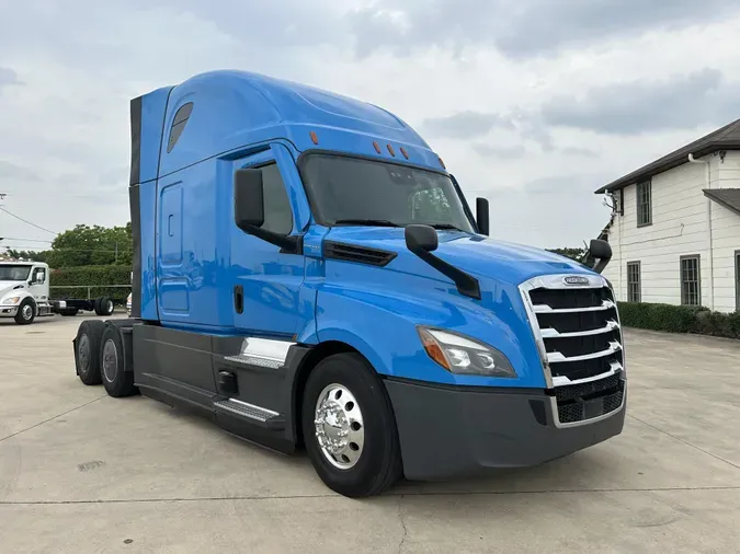 2022 Freightliner Cascadia