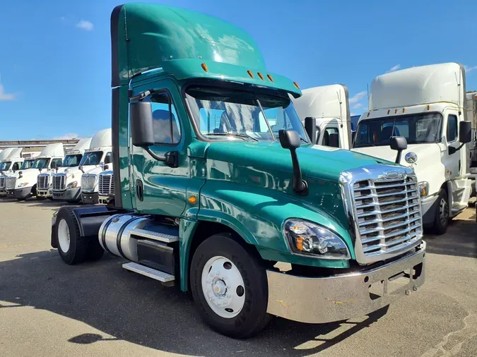 2018 FREIGHTLINER/MERCEDES CASCADIA 125