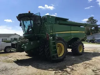 2013 John Deere S690