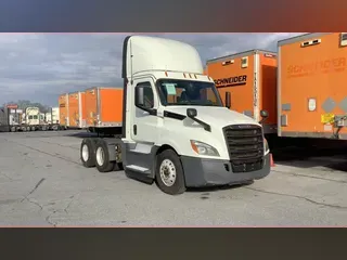 2020 Freightliner Cascadia 126
