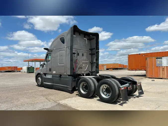 2025 Freightliner Cascadia 126