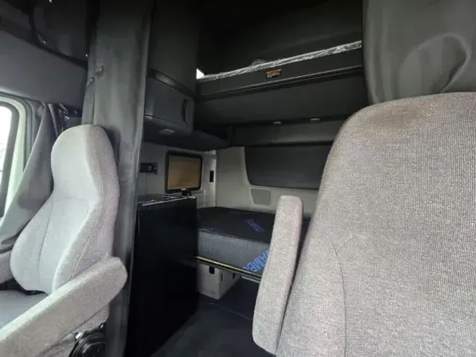 2024 International LT625862d8bc41d0dc985e43bbc18ea2c3def