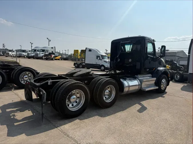 2021 Peterbilt 5798632887dd881e54d91abd18ad12b5a2b