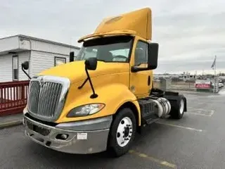 2018 NAVISTAR INTERNATIONAL RH613 DAYCAB S/A