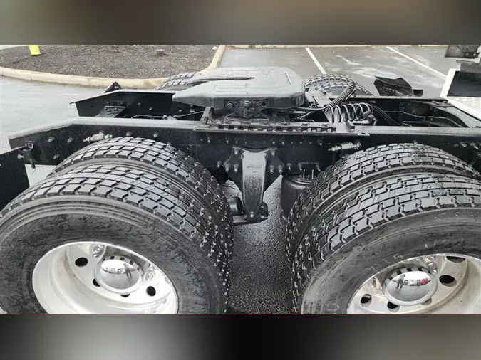 2021 FREIGHTLINER CA126