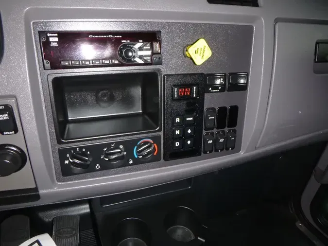 2021 Peterbilt 337