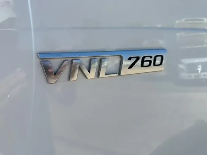 2019 VOLVO VNL64T760