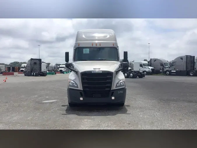 2021 Freightliner Cascadia