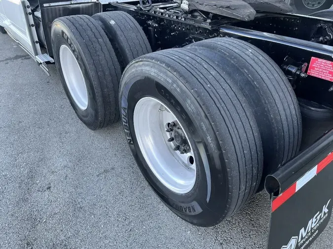 2024 VOLVO VNL64T860