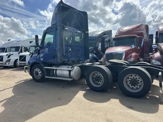 2021 FREIGHTLINER CASCADIA 116
