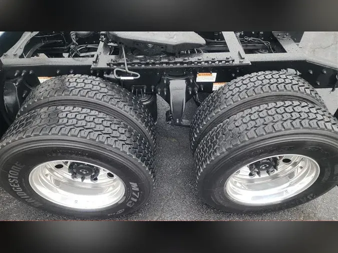 2023 FREIGHTLINER CA126