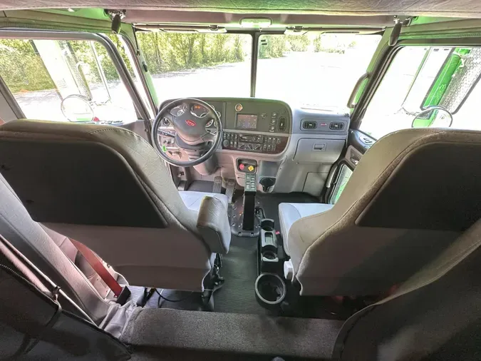 2021 Peterbilt 389