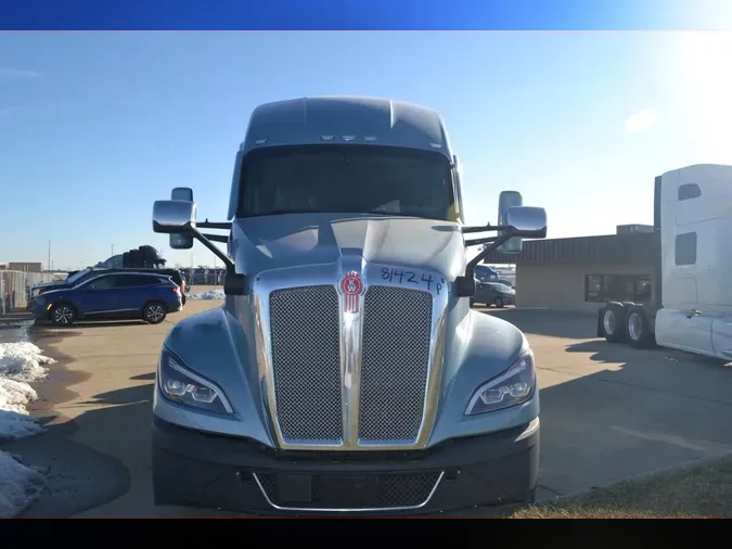 2022 KENWORTH T680