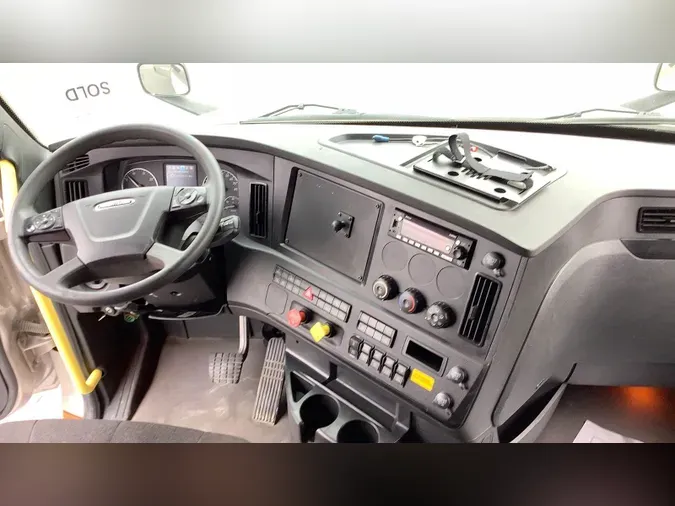 2023 Freightliner Cascadia 126