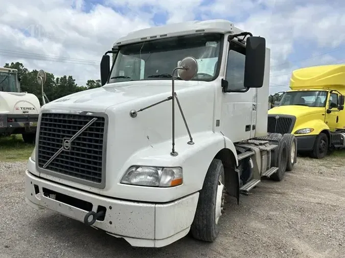 2013 VOLVO VNM64T20086552195fb3e5ae71ab36516f4bc320b