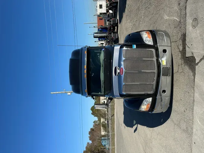 2021 Peterbilt 579