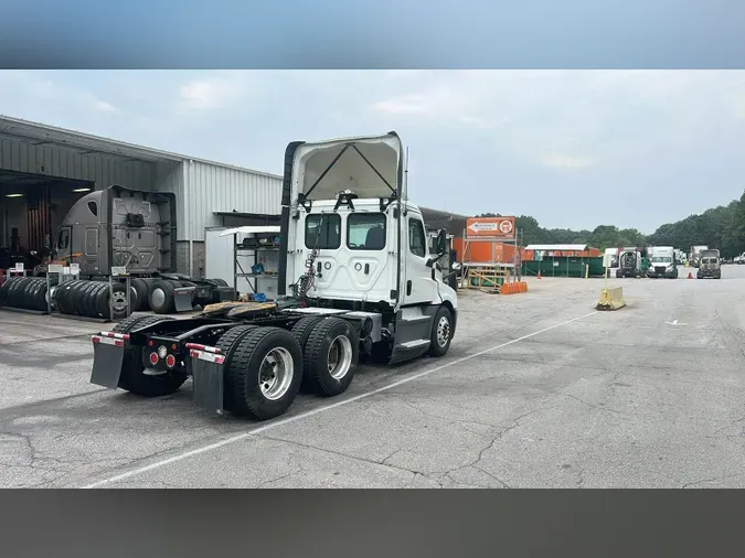 2020 Freightliner Cascadia 1268656482dfc7429d1ec1a2fabe0e0845e