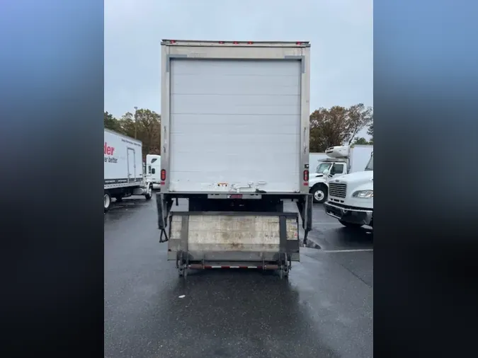 2018 FREIGHTLINER/MERCEDES M2 1068658da868acb3a6db0c2c44e664c457d