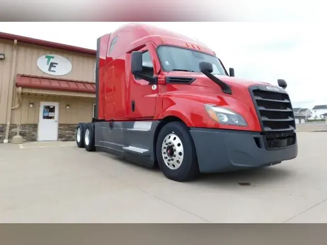 2020 Freightliner Cascadia86598c75c4cb08484e99073576af8b0b