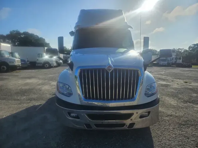 2019 NAVISTAR INTERNATIONAL LT625 SLPR CAB