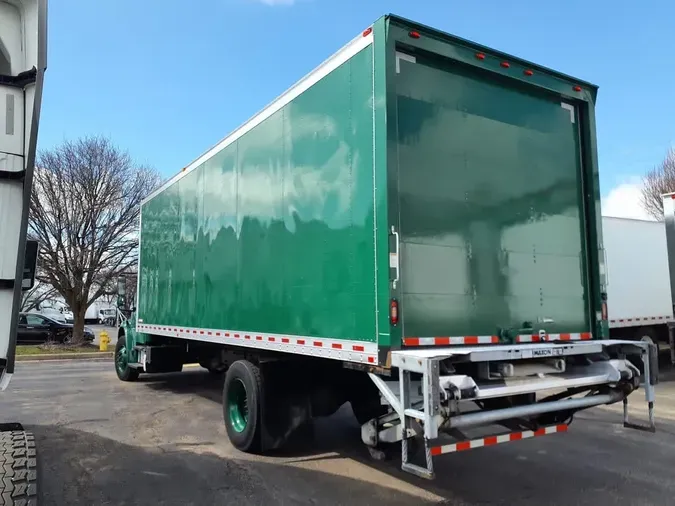 2018 FREIGHTLINER/MERCEDES M2 106