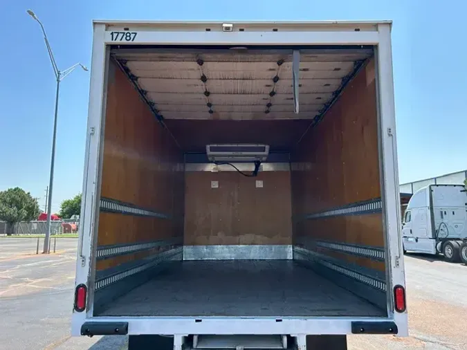 2019 ISUZU NPR-HD