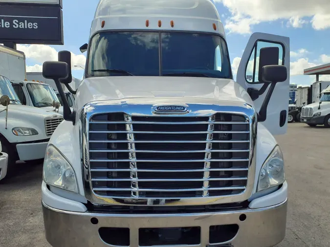 2019 FREIGHTLINER/MERCEDES CASCADIA 125