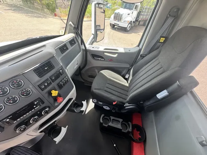 2022 Peterbilt 579