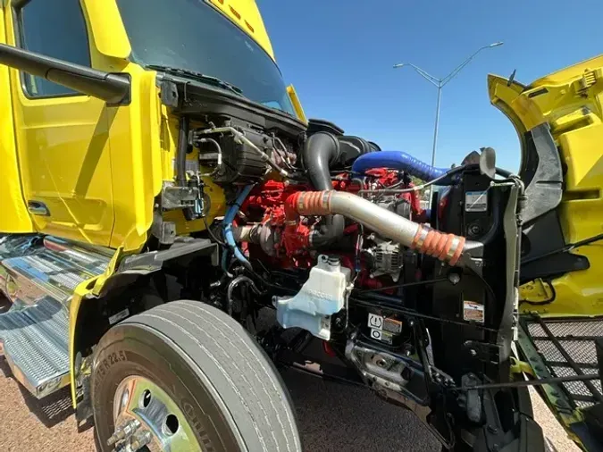 2023 PETERBILT 579