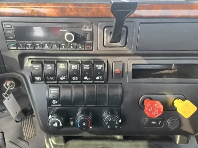 2022 International LT62586657af574a5e58349e91e6997fd3baf