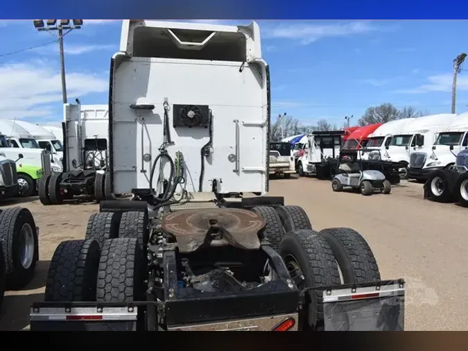 2008 PETERBILT 389