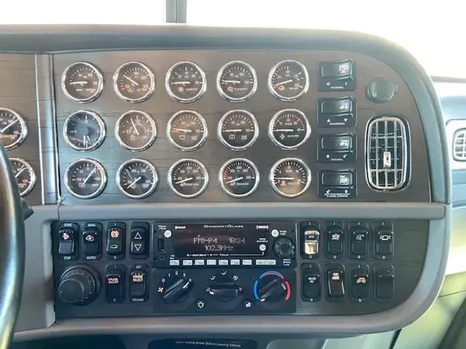 2022 Peterbilt 38986659f51cb8360ccddbeab6ea5d3a962