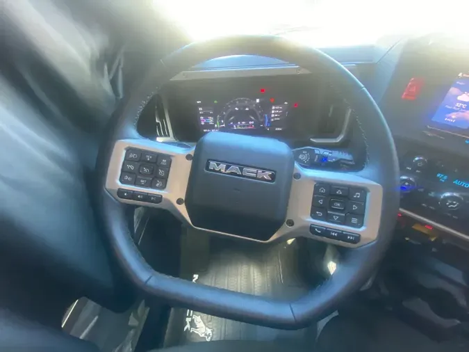 2026 Mack Pioneer HB64T86684039e899f4e2ac16bc14b931e11b