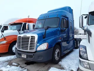 2016 Freightliner CASCADIA 125