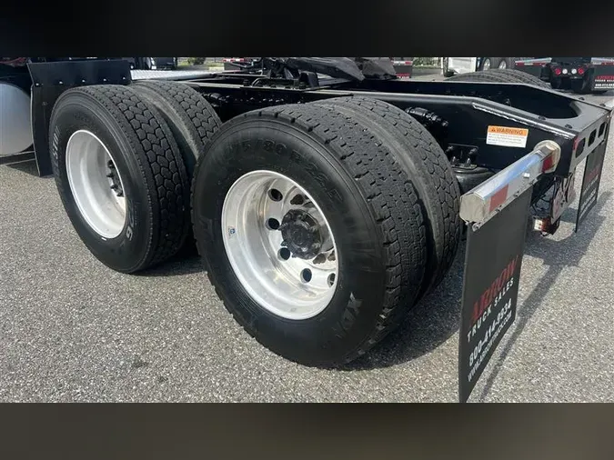 2019 FREIGHTLINER CA126