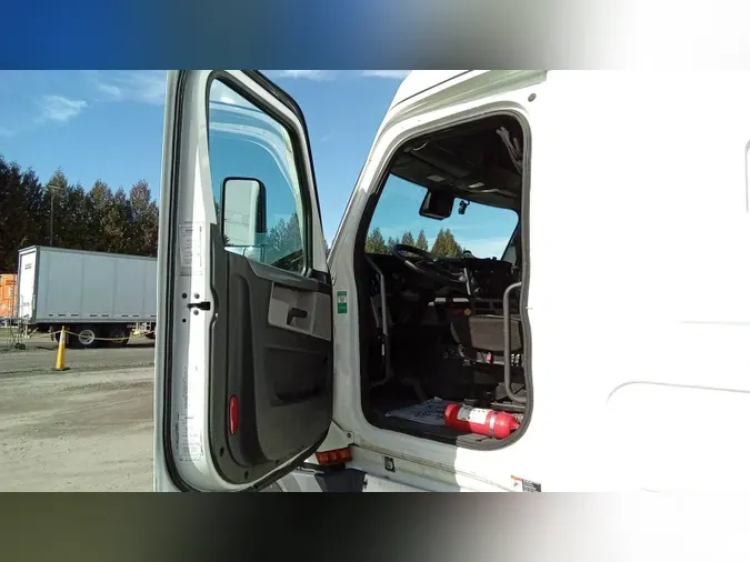 2021 Freightliner Cascadia 126866dbb0539efc50362c43ef2c722a6e3