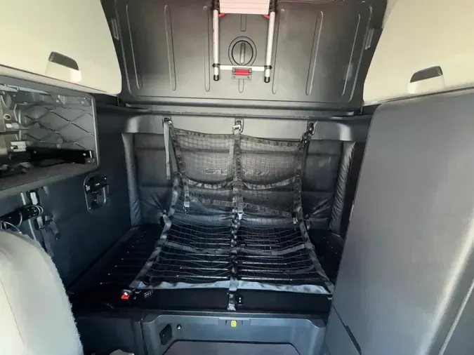 2023 FREIGHTLINER Cascadia 126