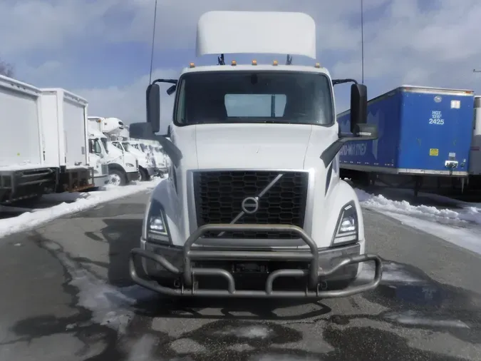 2019 VOLVO VNL