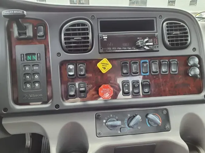 2020 FREIGHTLINER/MERCEDES M2-112