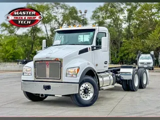 2025 KENWORTH T880S