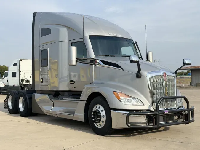 2023 Kenworth T680