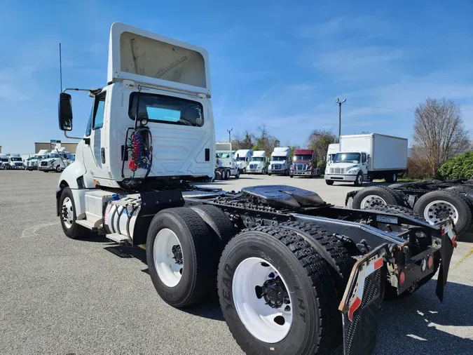 2017 FREIGHTLINER/MERCEDES CASCADIA 125