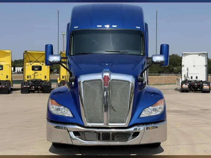 2023 Kenworth T680867b001783606373ced2cbe552ccb28c