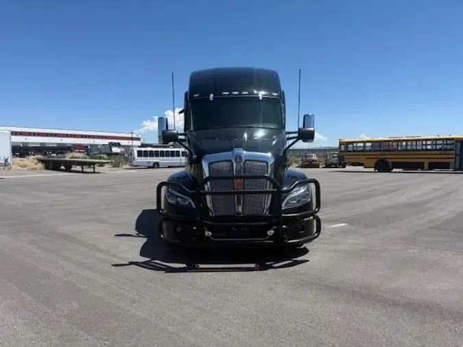 2022 Kenworth T680
