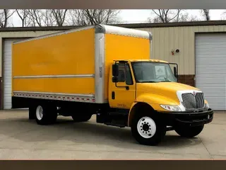 2018 International 4300 SBA 4X2