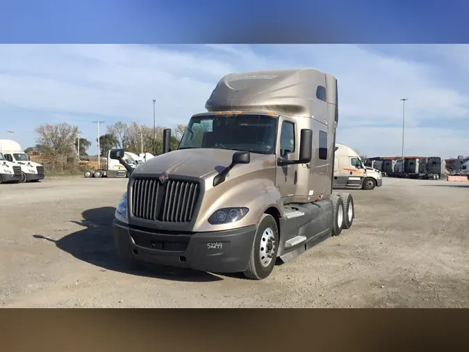 2022 International LT